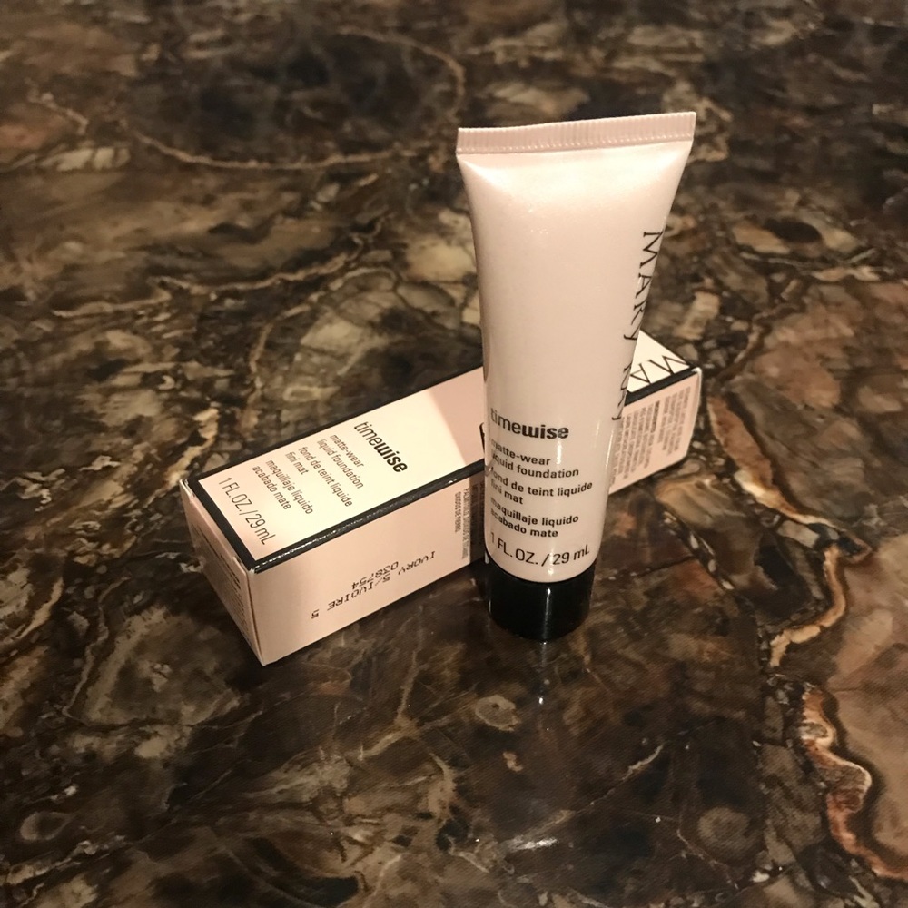 Mary Kay Foundation Ivory 5 Matte